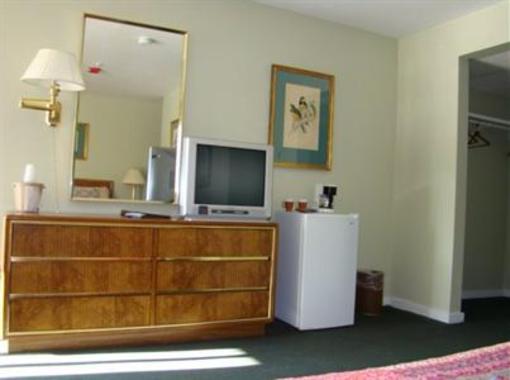 фото отеля Happy Trails Motel