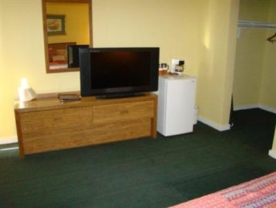 фото отеля Happy Trails Motel