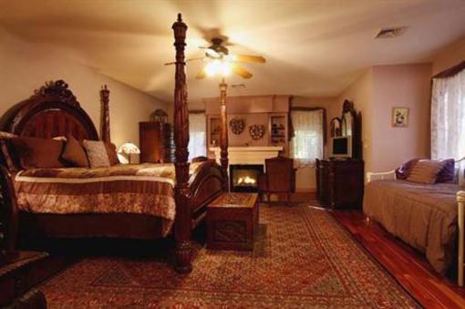 фото отеля Ivory Creek Bed and Breakfast