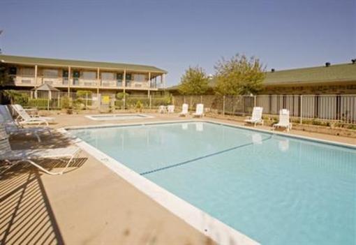 фото отеля Americas Best Value Inn & Suites-Tyler Downtown