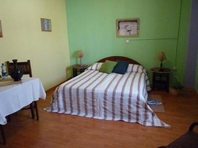 фото отеля Family Cozy Bed & Breakfast