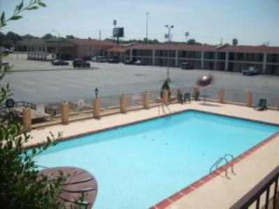 фото отеля Hometown Inn and Suites Fort Smith
