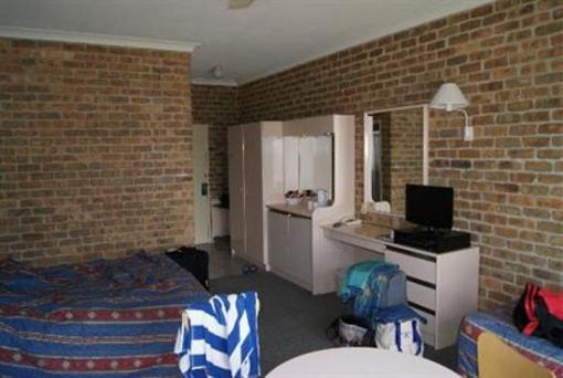 фото отеля Mollymook Surfbeach Motel & Apartments