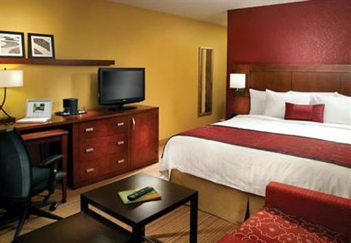 фото отеля Courtyard by Marriott Macon