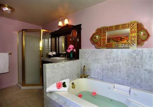 фото отеля Jenner Inn And Cottages
