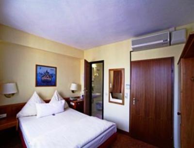 фото отеля Hotel Am Bismarck Mannheim