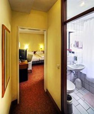 фото отеля Hotel Am Bismarck Mannheim