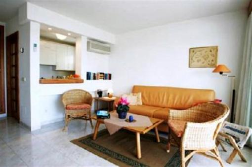 фото отеля Edificio Puerto Apartment Ses Salines