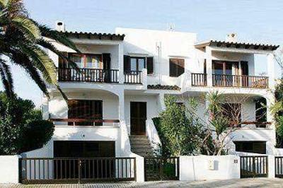 фото отеля Edificio Puerto Apartment Ses Salines