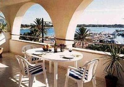 фото отеля Edificio Puerto Apartment Ses Salines