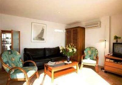 фото отеля Edificio Puerto Apartment Ses Salines