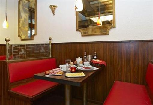 фото отеля Hotel Pension Haubach Central