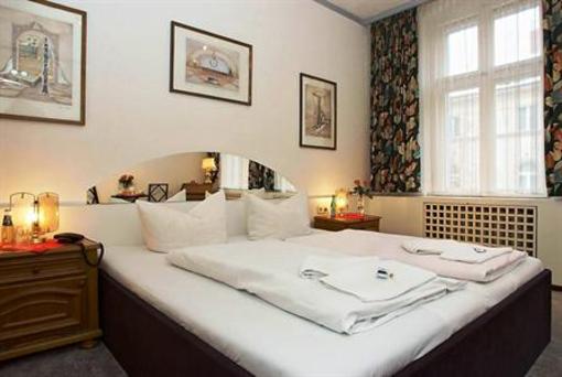 фото отеля Hotel Pension Haubach Central