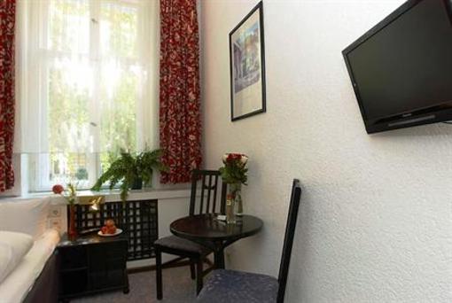 фото отеля Hotel Pension Haubach Central