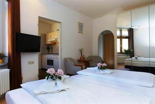 фото отеля Hotel Pension Haubach Central
