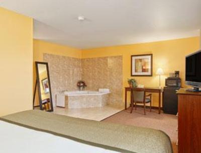 фото отеля Baymont Inn and Suites Dubuque