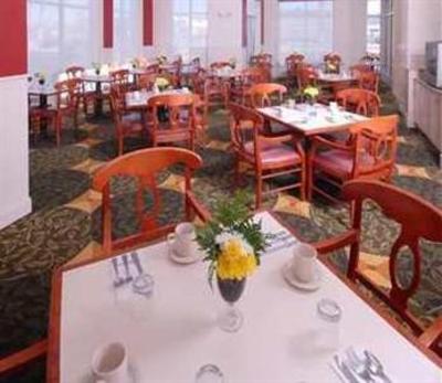фото отеля Baymont Inn and Suites Albuquerque Downtown