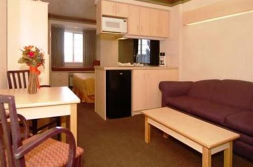 фото отеля Baymont Inn and Suites Albuquerque Downtown