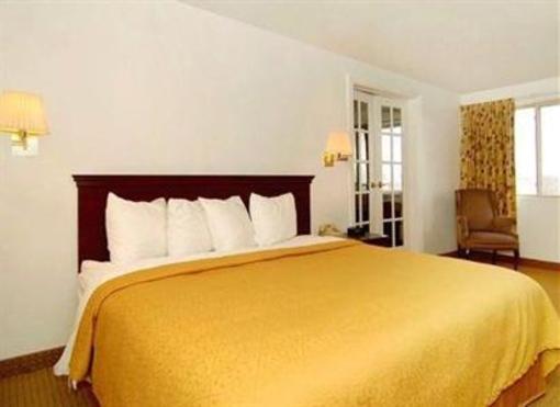 фото отеля Baymont Inn and Suites Albuquerque Downtown