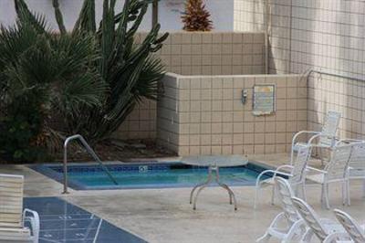 фото отеля Royal Plaza Inn