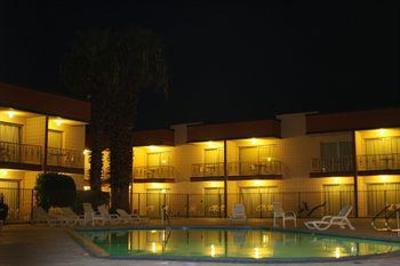 фото отеля Royal Plaza Inn