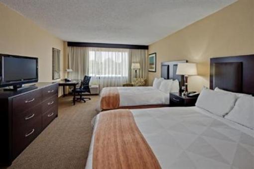 фото отеля Radisson Hotel Freehold