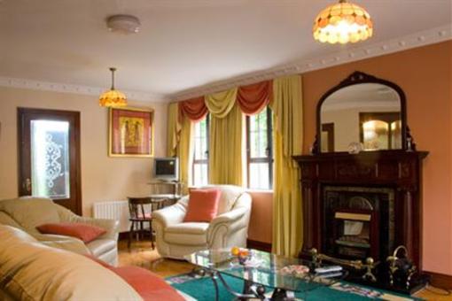 фото отеля Pearse Road Guesthouse
