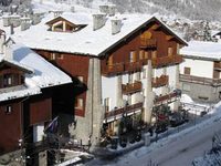 Residence Le Grand Chalet Apartment Courmayeur