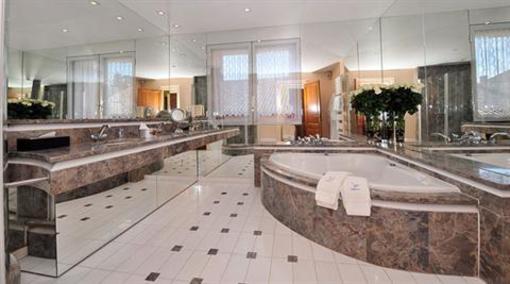 фото отеля Georges Blanc Parc & Spa