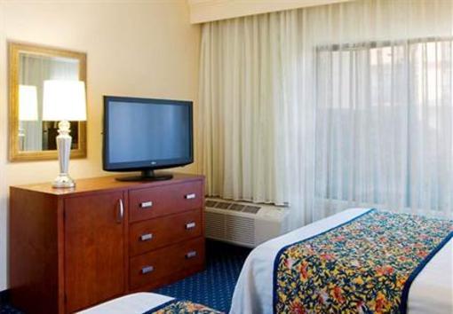 фото отеля Courtyard by Marriott Huntsville