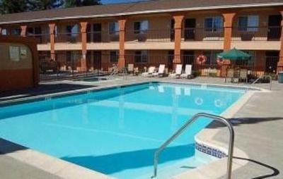 фото отеля Travelodge Ukiah