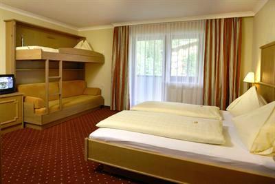 фото отеля Hotel Wiesenegg Saalbach-Hinterglemm