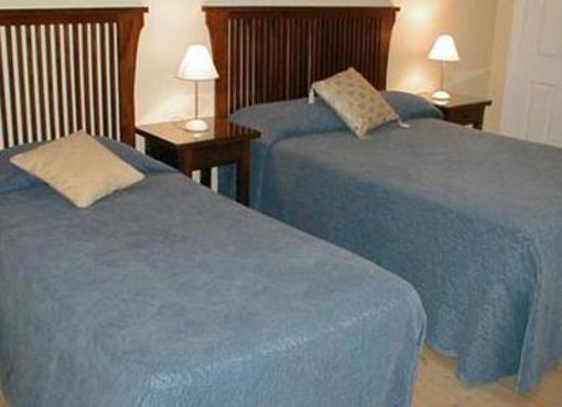 фото отеля Donnybrook Lodge