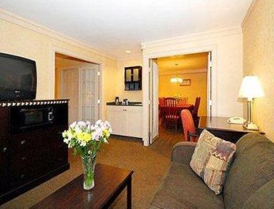 фото отеля Comfort Suites Norwich