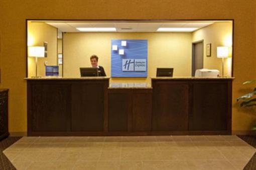 фото отеля Holiday Inn Express Le Claire Riverfront - Davenport