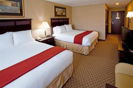 фото отеля Holiday Inn Express Le Claire Riverfront - Davenport