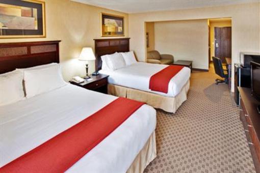 фото отеля Holiday Inn Express Le Claire Riverfront - Davenport