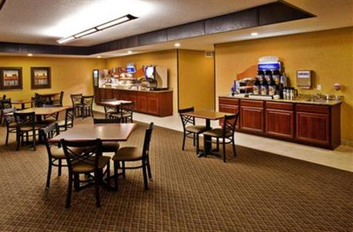 фото отеля Holiday Inn Express Le Claire Riverfront - Davenport