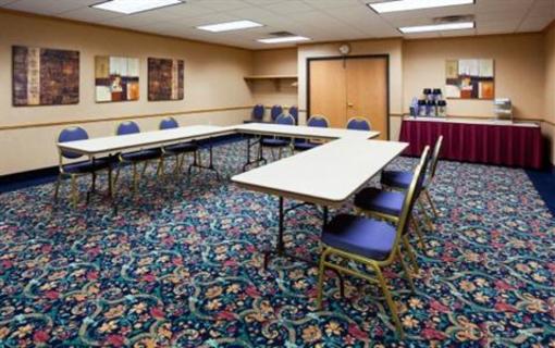 фото отеля Holiday Inn Express Hudson-I-94