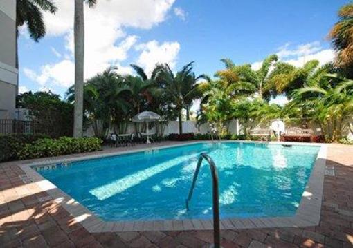 фото отеля Comfort Suites Airport & Cruise Port