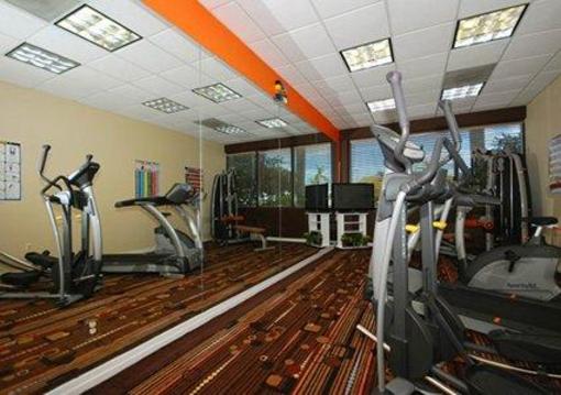 фото отеля Comfort Suites Airport & Cruise Port