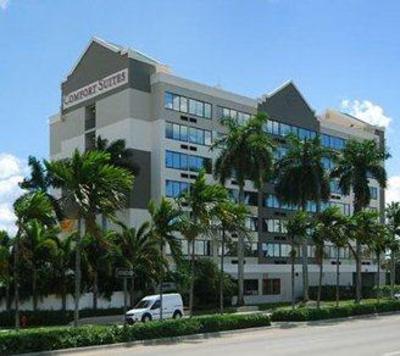 фото отеля Comfort Suites Airport & Cruise Port