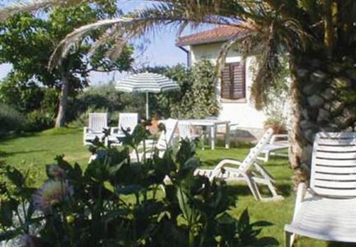 фото отеля Immobiliare Podere 13 Guest House Orbetello