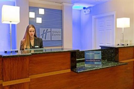 фото отеля Holiday Inn Express Woodbridge