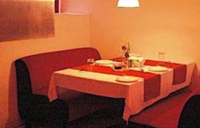фото отеля Log Inn Hospitality Redefined