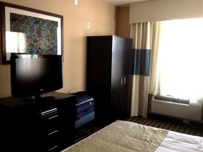 фото отеля Fairfield Inn & Suites Downtown Historic Main Street