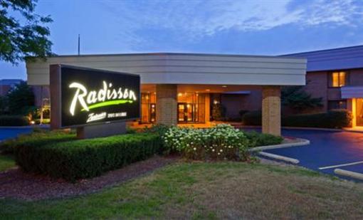 фото отеля Radisson Hotel Milwaukee North Shore