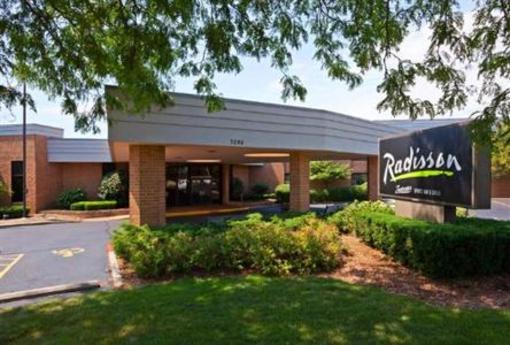 фото отеля Radisson Hotel Milwaukee North Shore