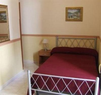 фото отеля Astra Bed and Breakfast