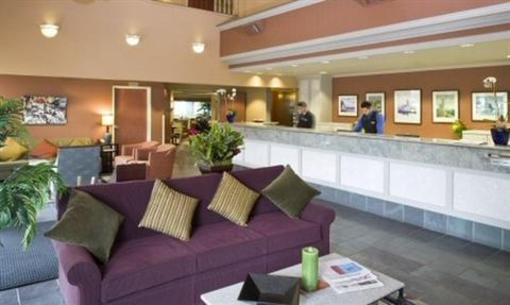 фото отеля Silver Cloud Inn - University